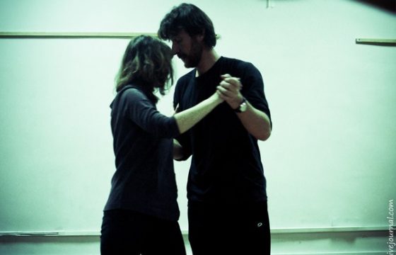 Тренинг по контактной импровизации для ПСИХОЛОГОВ - ведущий Ната Посткриптум - Центр Контактной Импровизации в Москве