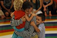 Танцевально-двигательное занятие для детей 2-5 лет и родителей - ИГРАем в КИ - ведущий Таня Михайлова - Центр Контактной Импровизации в Москве