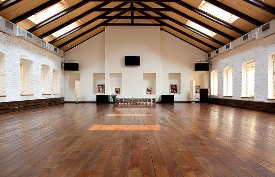 Воскресный поздно-вечерний бесплатный джем в Женском Мире - ведущий Алексей Рытенков - Центр Контактной Импровизации в Москве