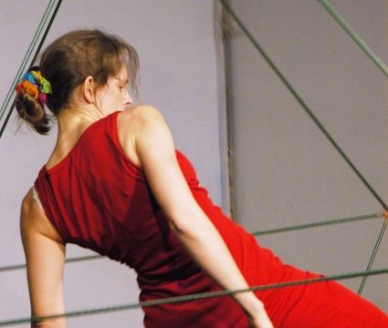 Я - воплощенное в теле: введение в Анализ движения Лабана и основы Бартениефф - ведущий Хилари Брайен - Центр Контактной Импровизации в Москве